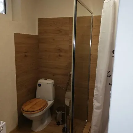 Queen בית הארחה